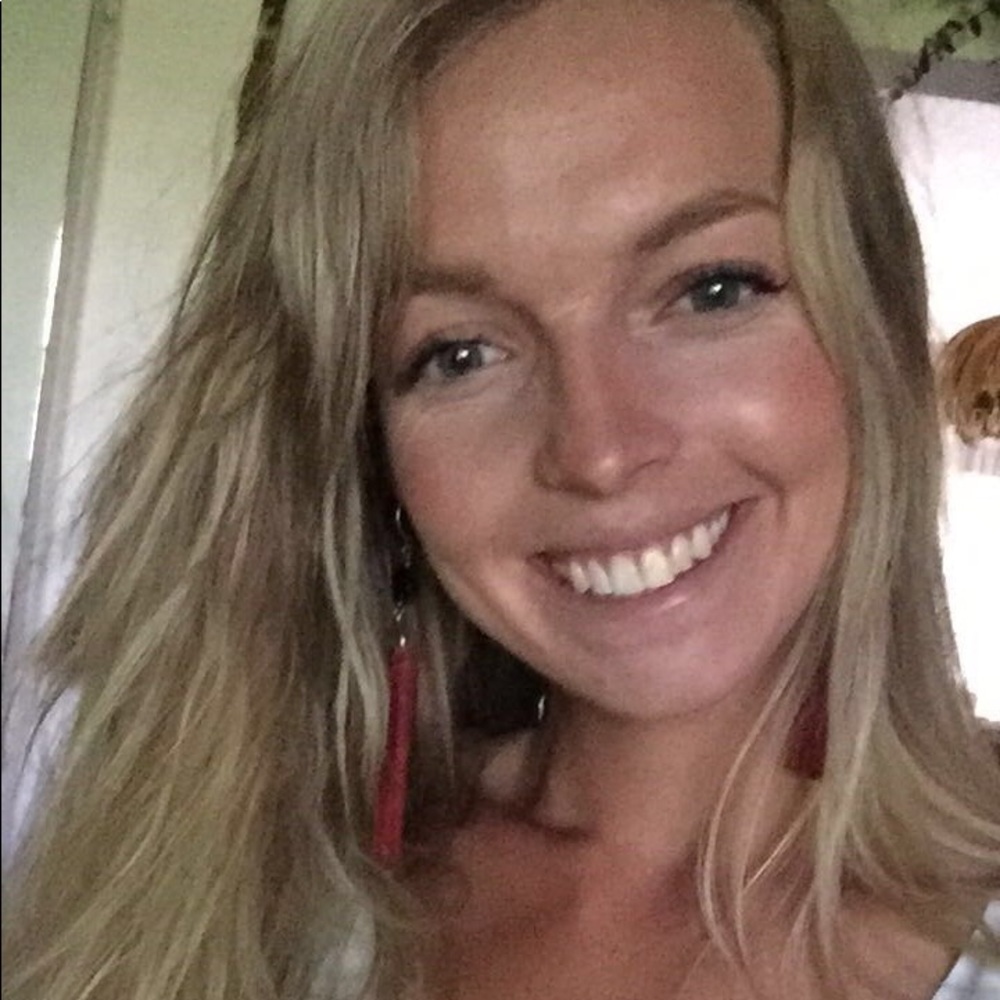 Meet your Posher, Cerra